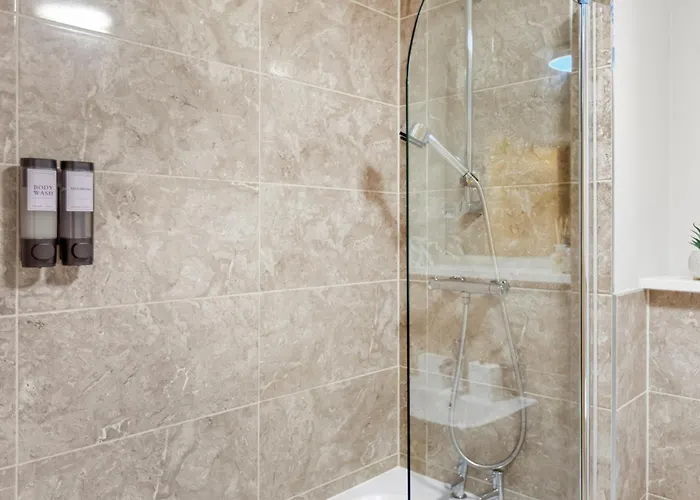 Apartment Lux 2bd, Free Parking & Wifi, Near Mcr Center And Media *