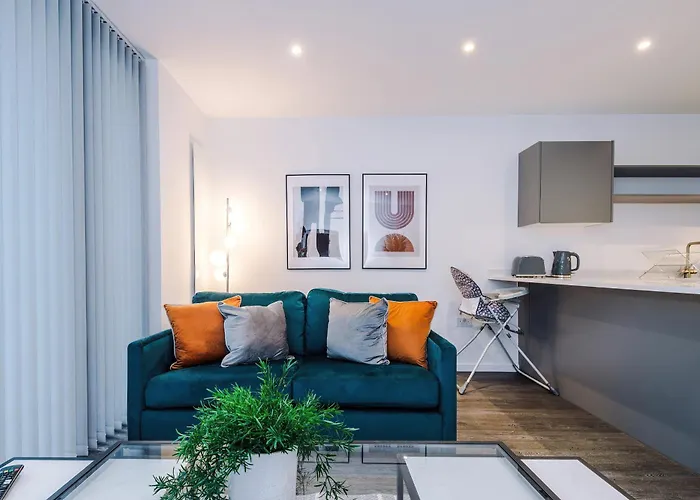 Stylish 1br Near Centre, Salford Апартаменты