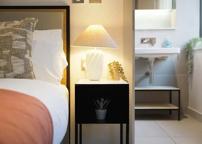 דירה Stylish & Spacious 2 Bedroom 2 Bathroom *