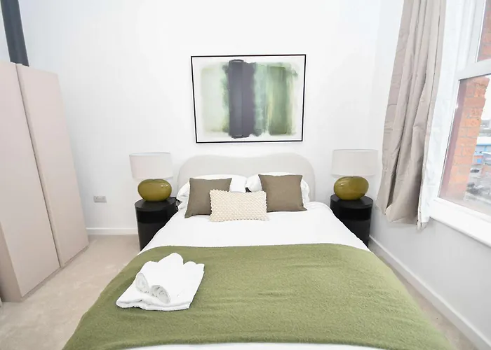 Spacious & Bright 1bed Nr Etihad Stadium * Manchester