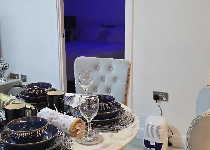 Lejlighed Mega12 Luxury Modern At Centre,2 Bath, 2 Toilets, 2 King Beds,-free Car Park *