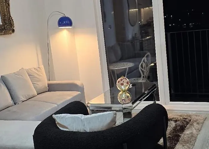 Lejlighed Mega12 Luxury Modern At Centre,2 Bath, 2 Toilets, 2 King Beds,-free Car Park