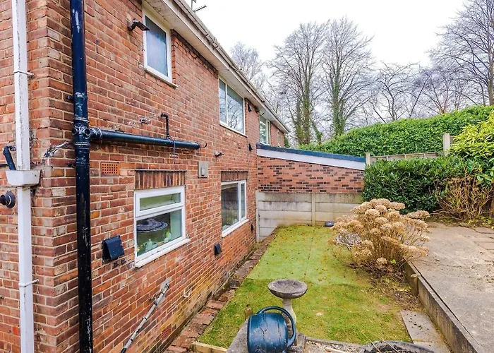 Appartamento Stylish Home, Sleeps 7, Pool Table, Free Parking, Free Wi-fi, Full Kitchen, Perfect For Groups Manchester