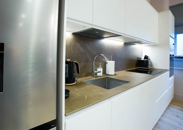 Apartamento Spacious 3-bed Retreat - Modern & Super *