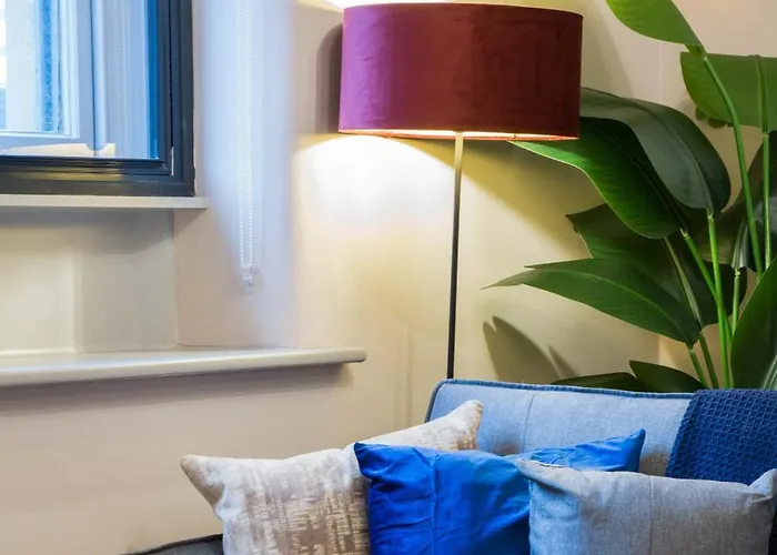 Apartamento Spacious 3-bed Retreat - Modern & Super