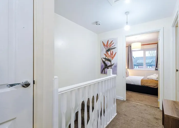 Stylish Lawnswood - Premium 3br For Business Or Work Near Etihad & Centre - Hosted By Parydise Apartment Manchester