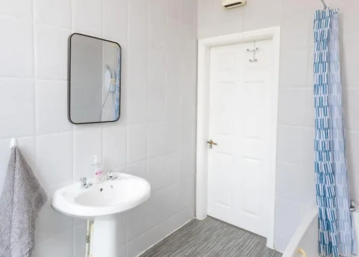 Lägenhet Charming 2-bed In M16 *