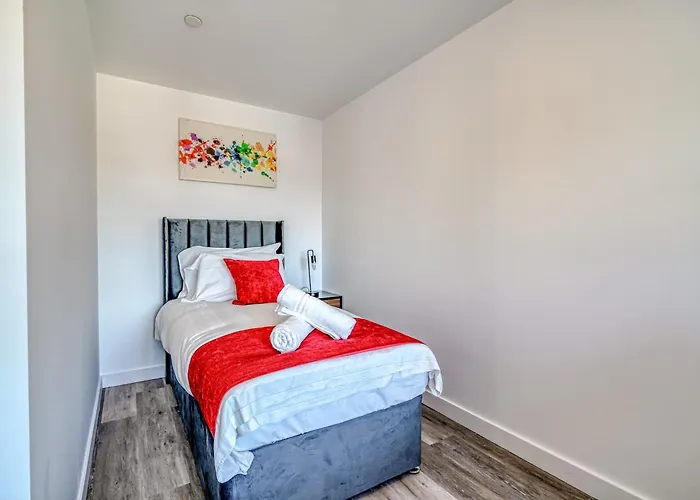 아파트 1-br Flat In Eccles - 1 Minute Walk To Train & Tram Station - Sleeps 3 맨체스터