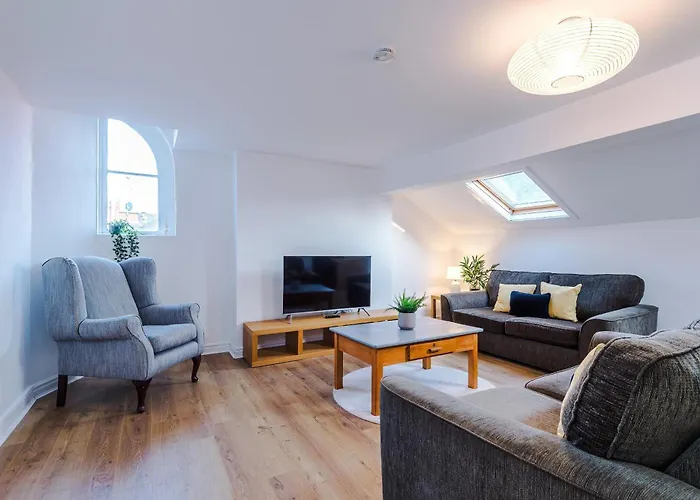 Perfect Getaway At Smedley House Manchester