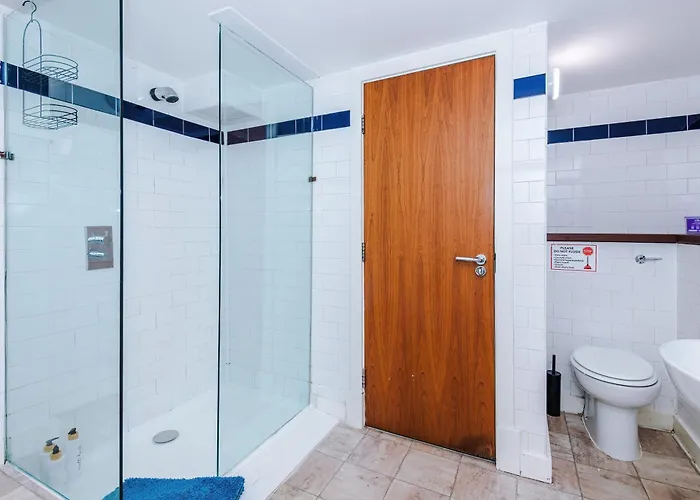 Modern 2br Flat For 4 Full Kitchen Apartment