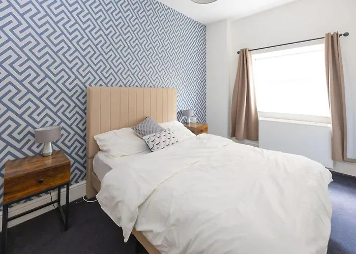 Charming 2-bed In M16 * 맨체스터