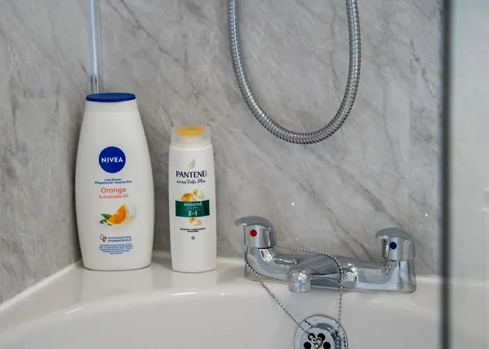 Comfortable 4 Bed - Free Parking & Fast Wifi * 덴턴