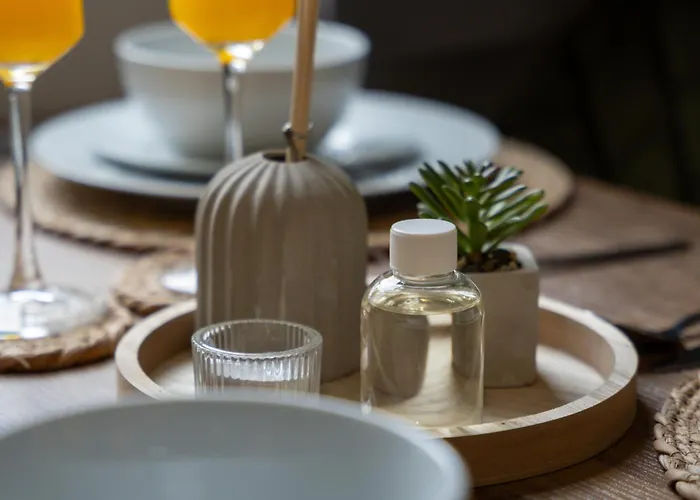 아파트 Comfortable 4 Bed - Free Parking & Fast Wifi 덴턴