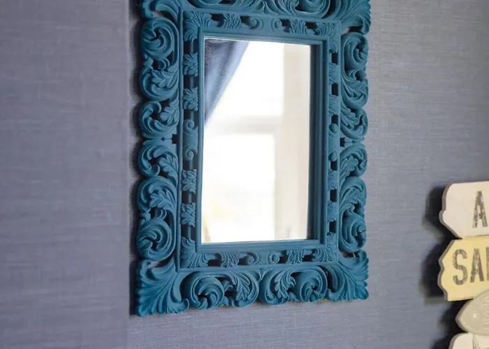 Charming 2-bed In M16 *