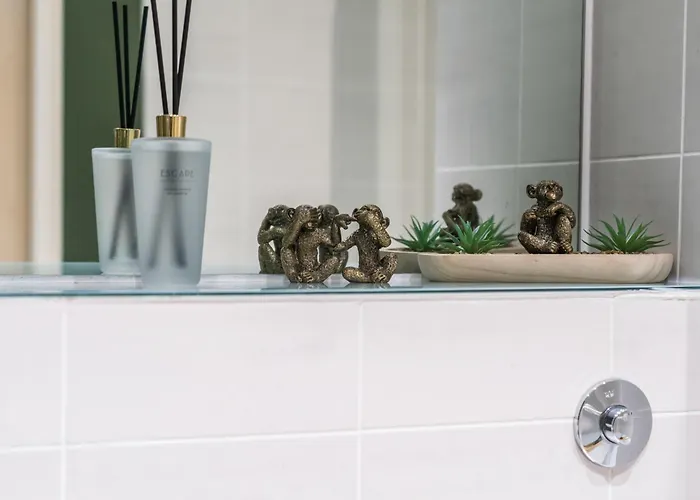 2-bed Apt-sleeps 5-long Stays-oxford St