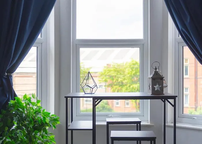 Charming 2-bed In M16 Apartamento