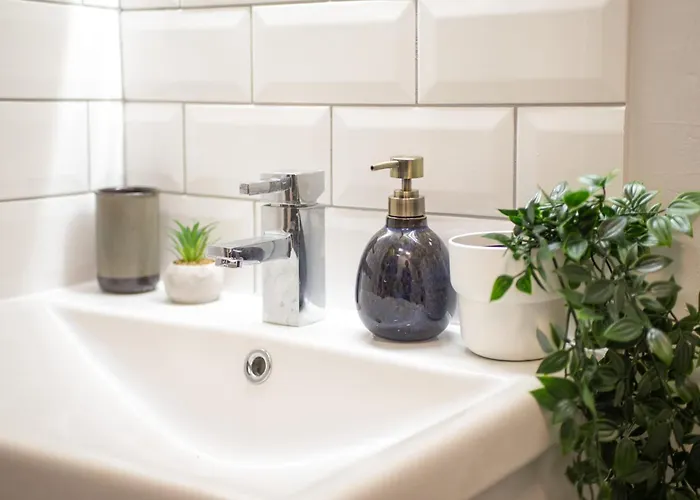 شقة Manchester Resort