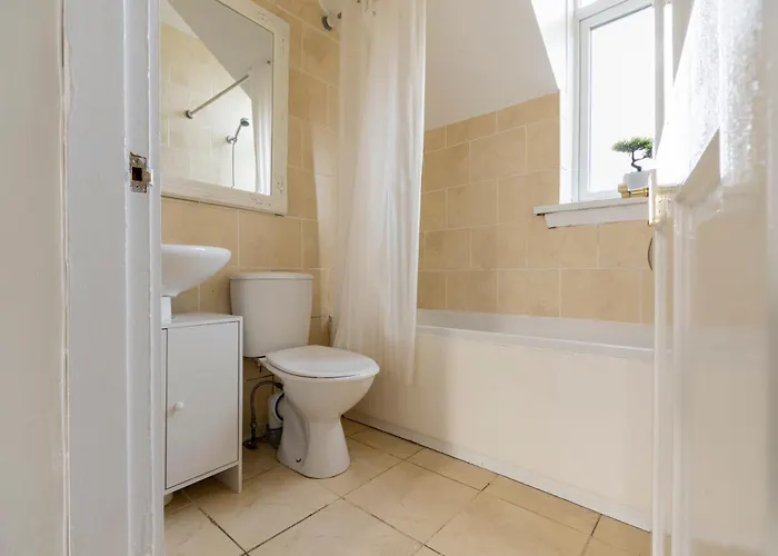 Appartement Free Parking, Large House For Contractors & Families, Sleeps 6, 15mins To Centre *