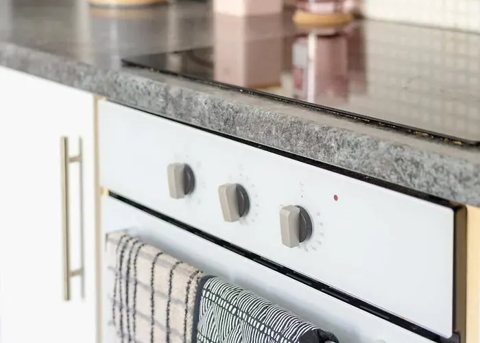 Charming 2-bed In M16 * 맨체스터