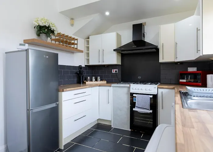 Appartement Free Parking, Large House For Contractors & Families, Sleeps 6, 15mins To Centre *