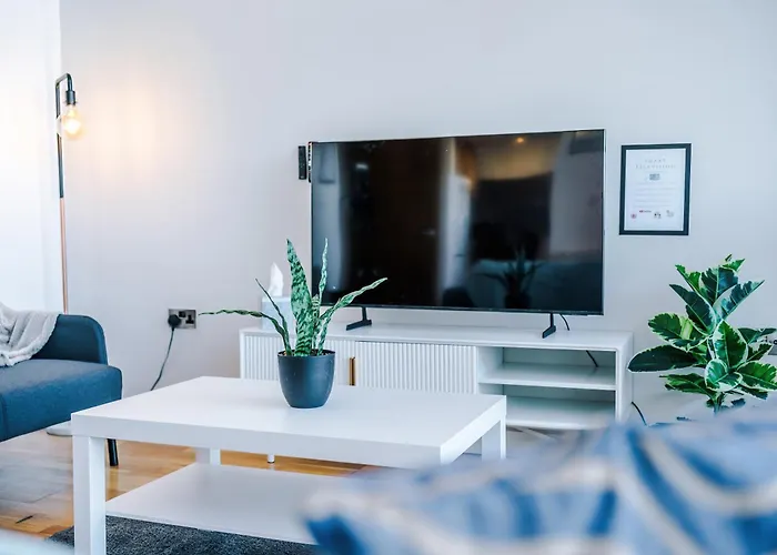 Apartament Modern 2br Flat For 4 Full Kitchen *