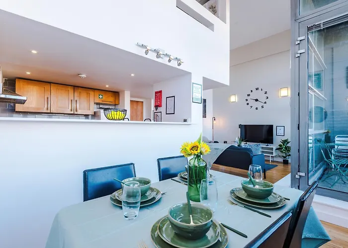 Modern 2br Flat For 4 Full Kitchen アパート