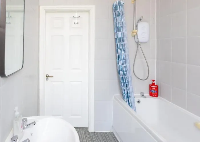 Charming 2-bed In M16 * Manchester