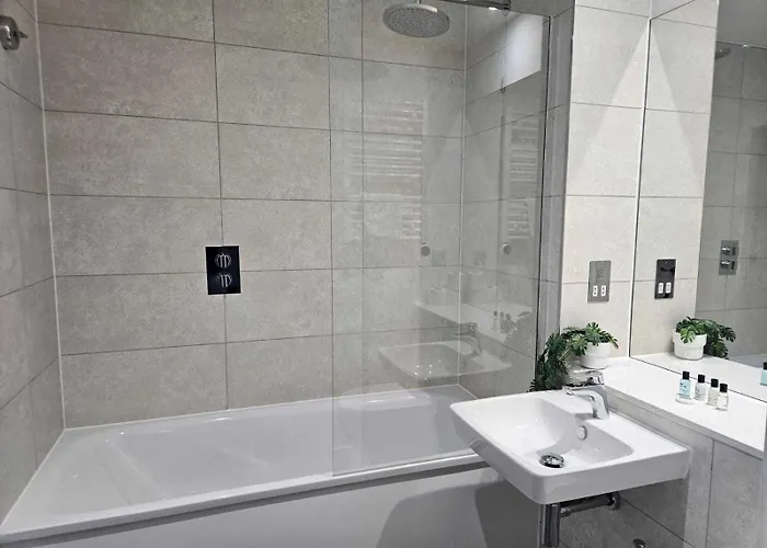 View With Pool * Μάντσεστερ