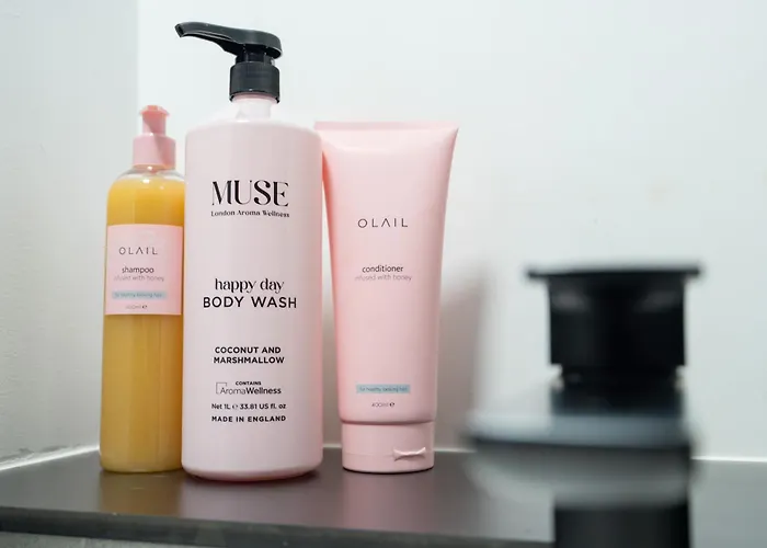 2 Bedroom - Old Trafford - Balcony - Free Parking דירה