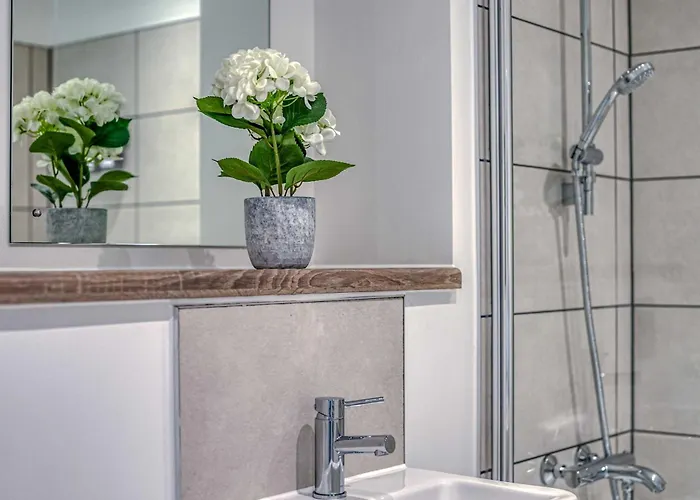 Апартаменты The Trafford Centre - City View - Close To Airport - Sleeps 6