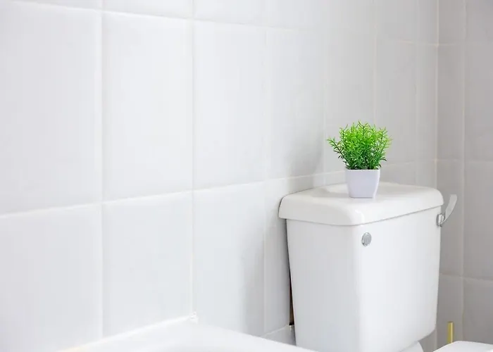 Charming 2-bed In M16 Apartamento *