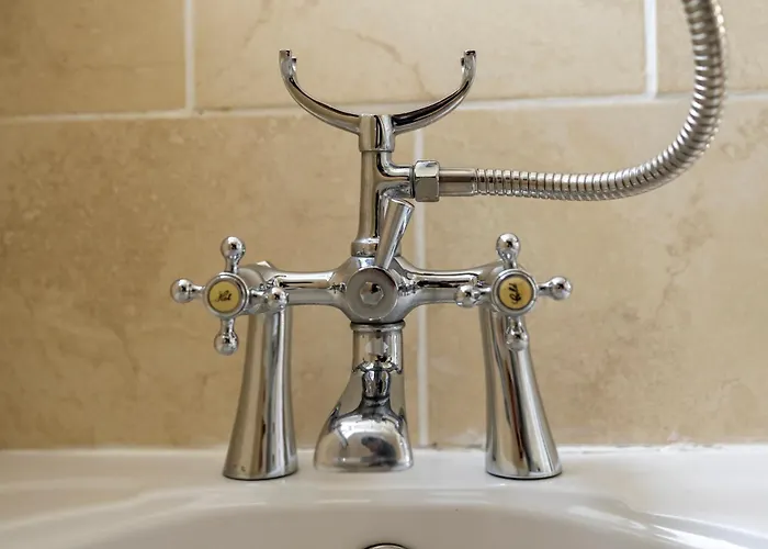 Free Parking, Large House For Contractors & Families, Sleeps 6, 15mins To Centre מנצ'סטר