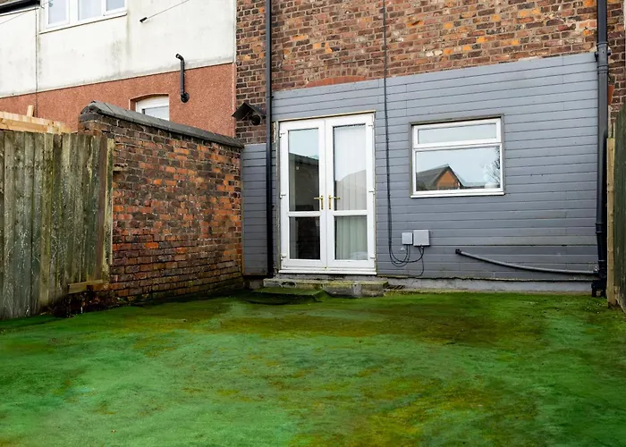 Appartement Free Parking, Large House For Contractors & Families, Sleeps 6, 15mins To Centre Manchester