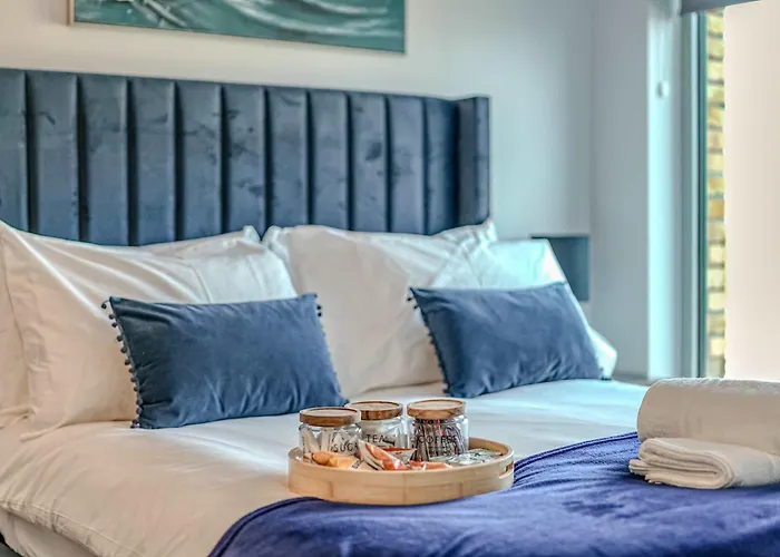 The Trafford Centre - City View - Close To Airport - Sleeps 6 Manchester