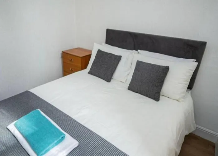 Family-friendly Two-bedroom Near Stadium Apartament Manchester
