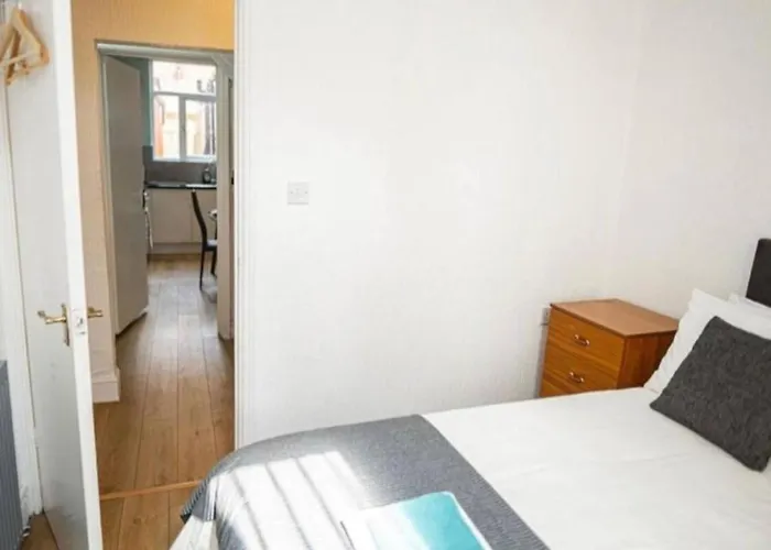 Family-friendly Two-bedroom Near Stadium Manchester