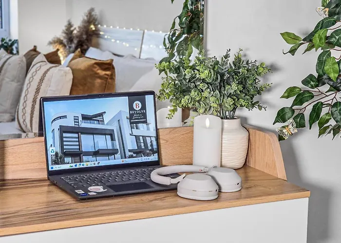 The Cozy Chapter - Spacious Near Centre & Old Trafford