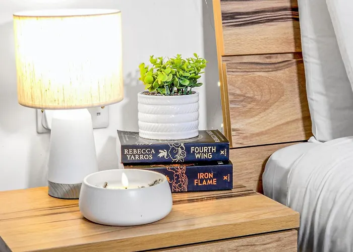 The Cozy Chapter - Spacious Near Centre & Old Trafford Holiday home