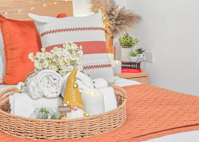 The Cozy Chapter - Spacious Near Centre & Old Trafford Manchester