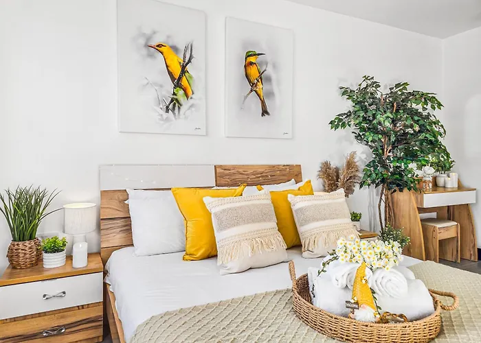 The Cozy Chapter - Spacious Near Centre & Old Trafford Holiday home *