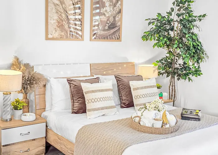 Holiday home The Cozy Chapter - Spacious Near Centre & Old Trafford *