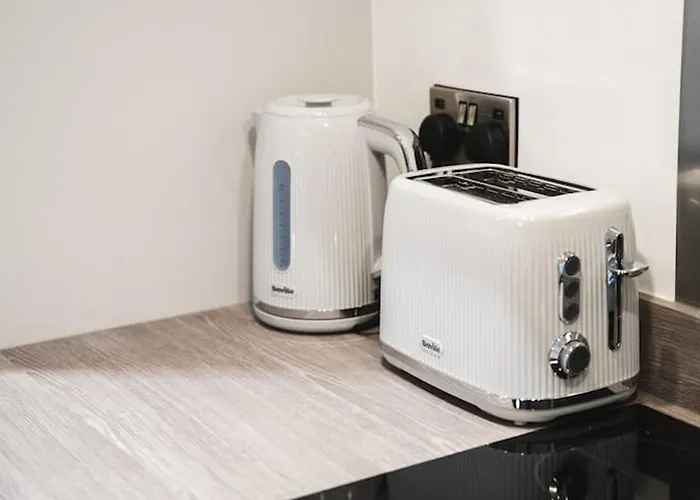 Staycay - Modern 1-bed In Centre Daire