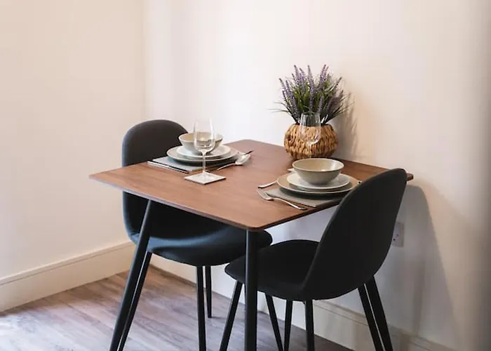 Staycay - Modern 1-bed In Centre Daire *