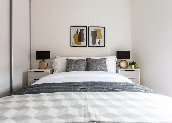 The Interchange - 2-bed - Brand New - Daire *