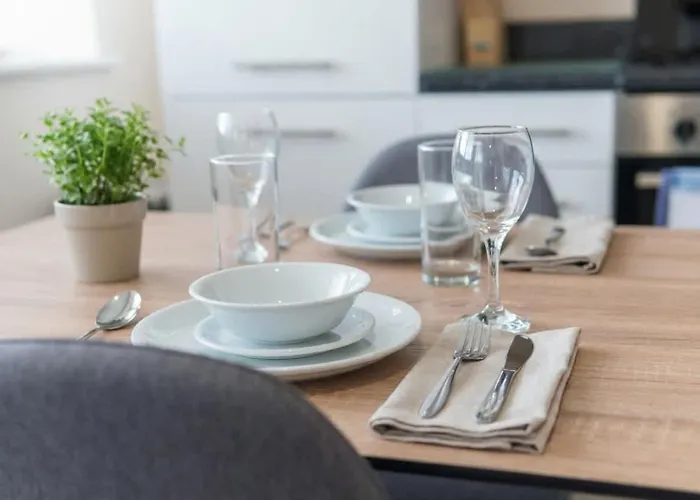 Fantastic 1 Bed Flat - Sleeps 3 *