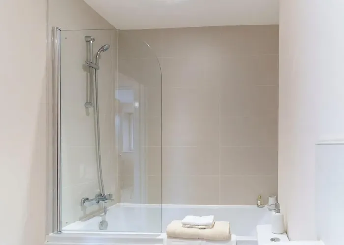 Fantastic 1 Bed Flat - Sleeps 3 Manchester