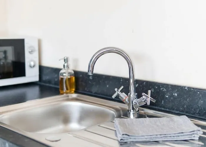 Fantastic 1 Bed Flat - Sleeps 3 * Manchester