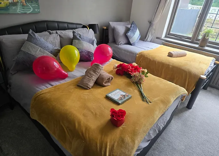 Luxury Free Wifi Old Trafford *