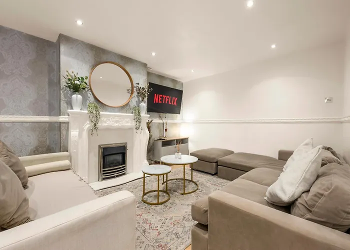 The Secret Garden Retreat With Hot Tub