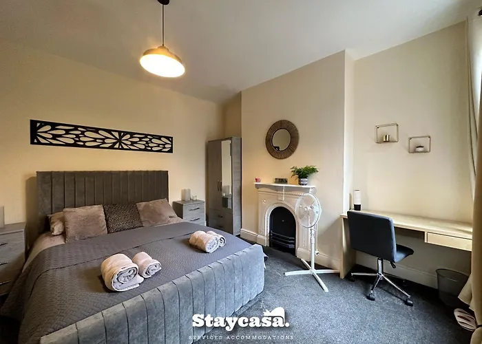 Spacious 5br In Leafy Withington - 19677